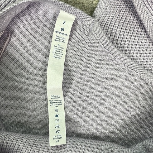 NWT Lululemon Wrap It Back Sweater Cashmere Blend Reversible Lavender Purple 8 - Picture 9 of 12